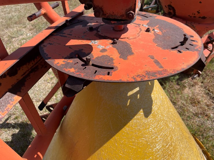 #4039-•-plastiget-spreader-image-13