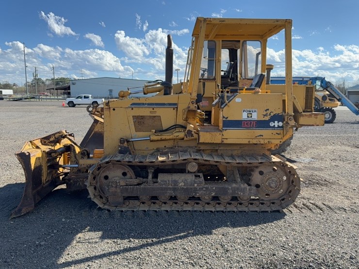 komatsu-d37e-2-image-10