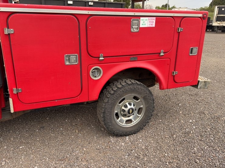 2011-chevrolet-2500-image-14