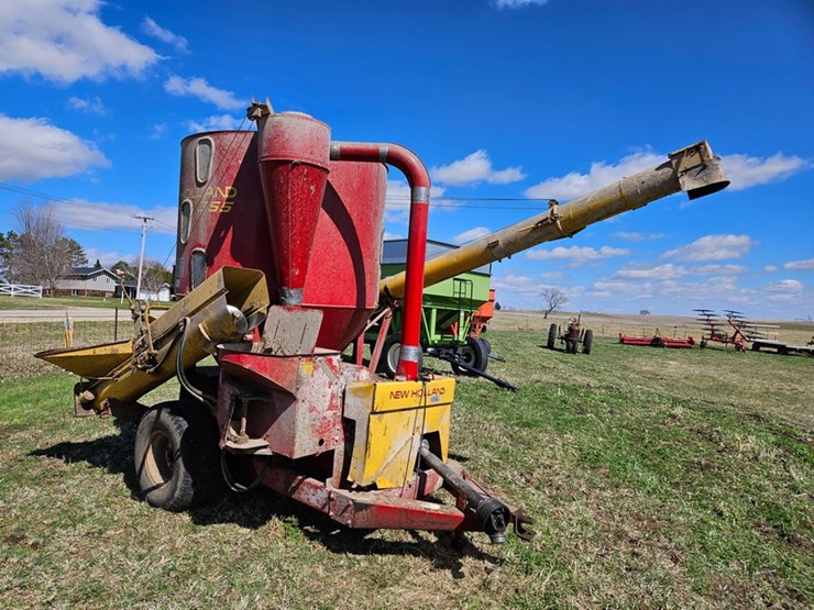 new-holland-355-image-7