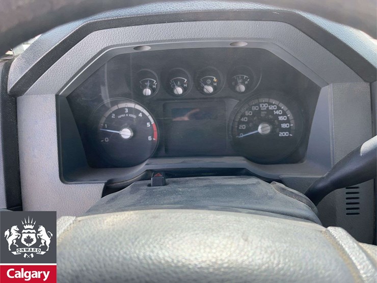 2015-ford-f550-image-17