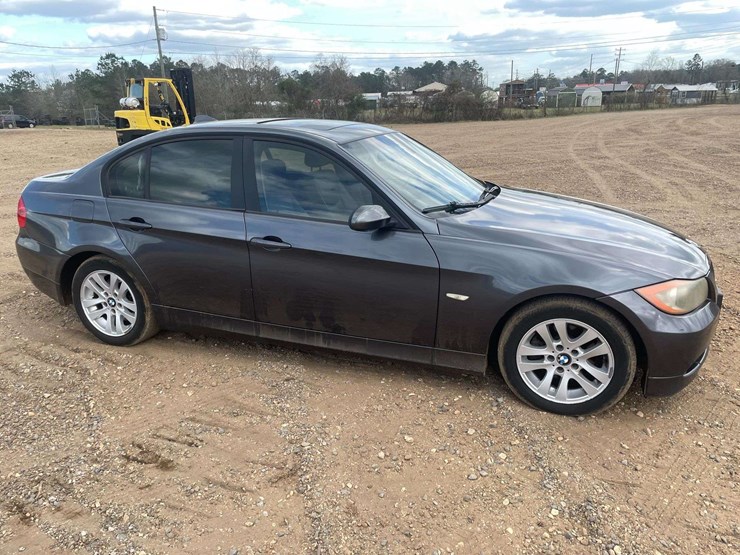2006-bmw-325i-4-door-sedan-(178,642-miles)-image-4