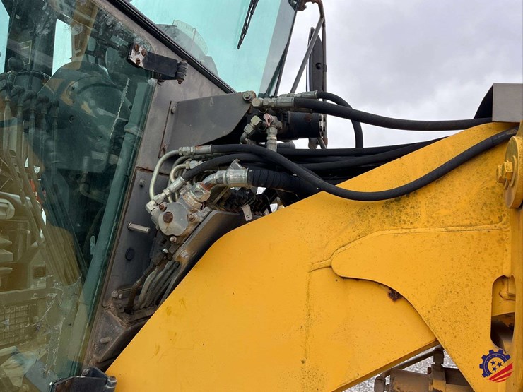 2003-volvo-g710b-image-53