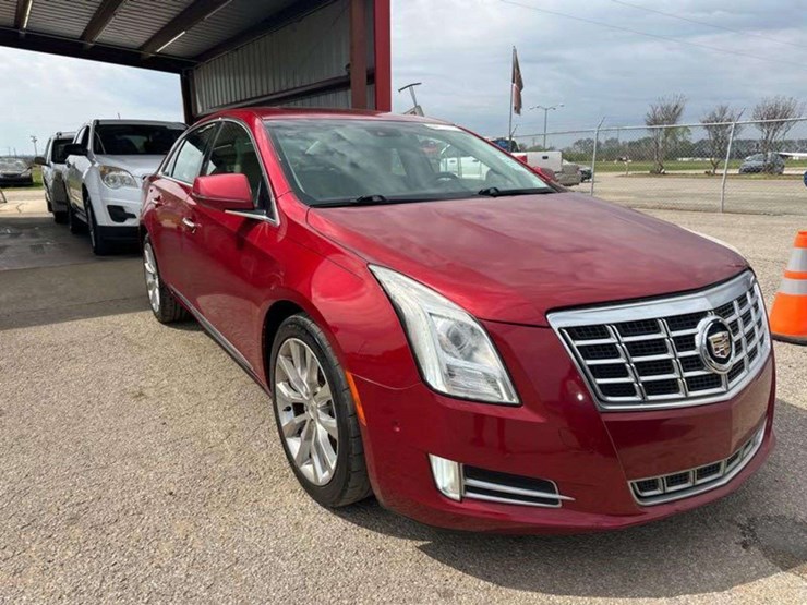 2015-cadillac-xts-luxury-fwd-4-dr-sedan,-image-1