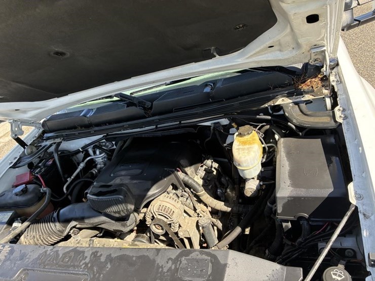 2011-chevrolet-2500-image-6