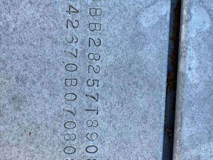 robalo-2240-walkaround-yacht-boat-with-cabin-image-24