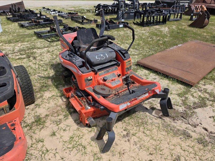 kubota-zd221-image-4