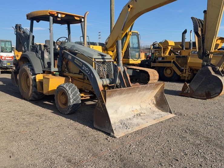 john-deere-310-image-3