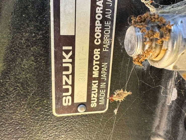 robalo-2240-walkaround-yacht-boat-with-cabin-image-25