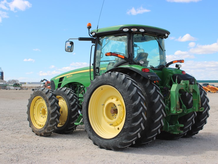 2012-john-deere-8270r-image-3