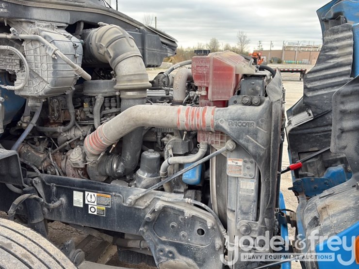 2018-peterbilt-579-image-109