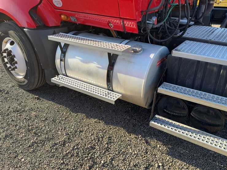 2011-international-10-image-12