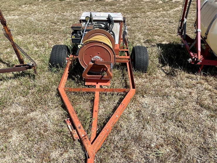 #4042-•-reel-sprayer-on-cart-image-2