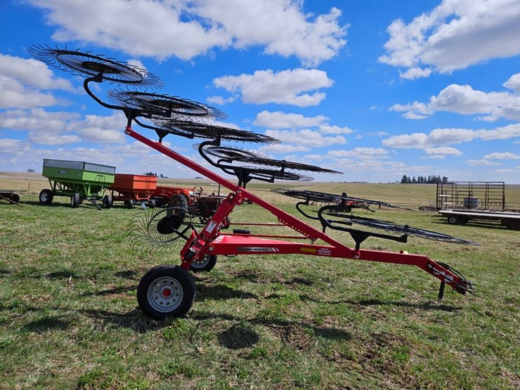 massey-ferguson-12-image-6