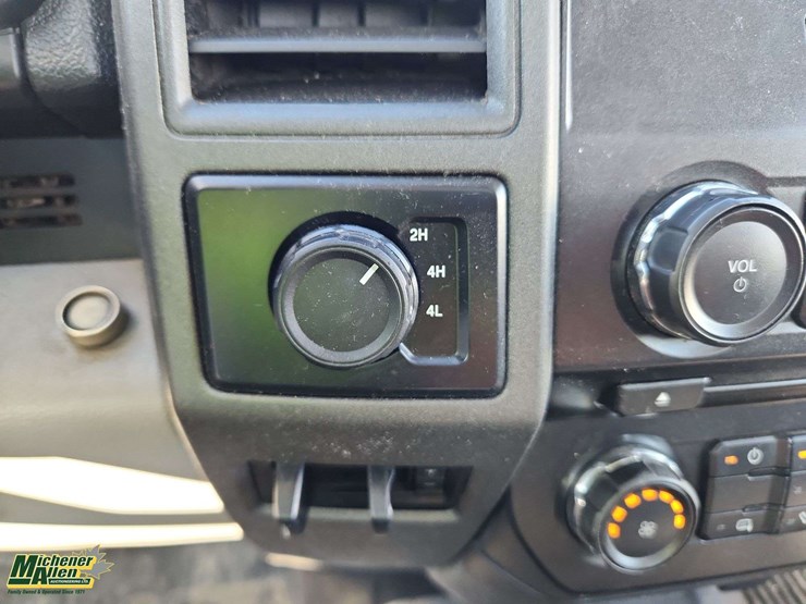 2017-ford-f350-image-13