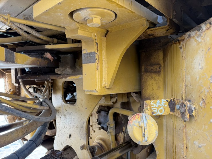 caterpillar-980g-image-26