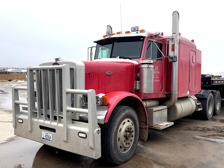 1991-peterbilt-379-sleeper-image-1