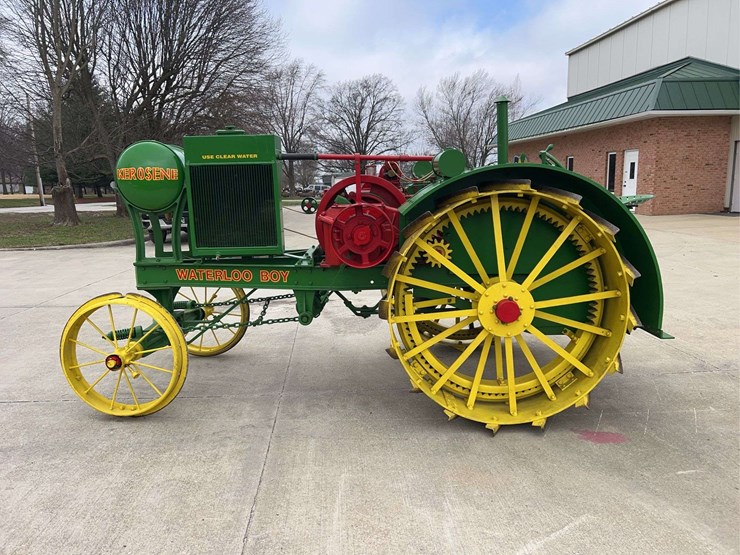 12-25-waterloo-boy-model-n-image-1