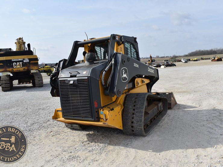 2021-deere-333g-image-5