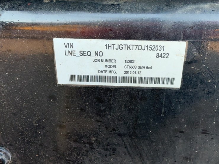 2013-caterpillar-ct660-image-12