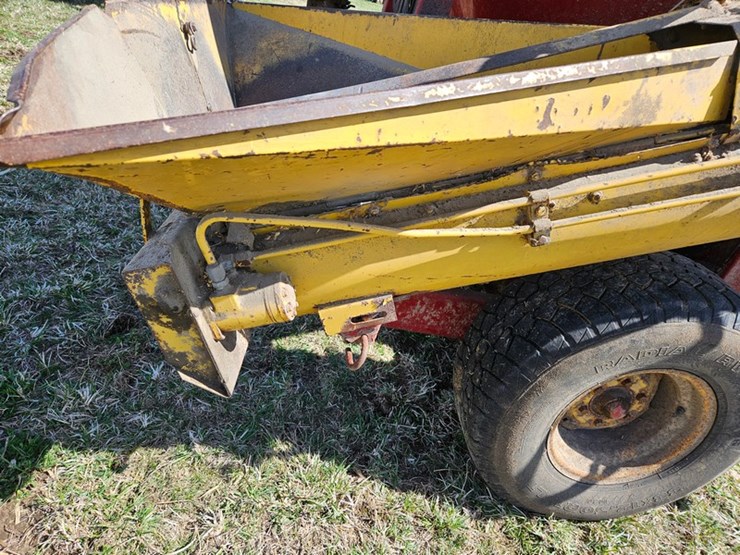 new-holland-355-image-22