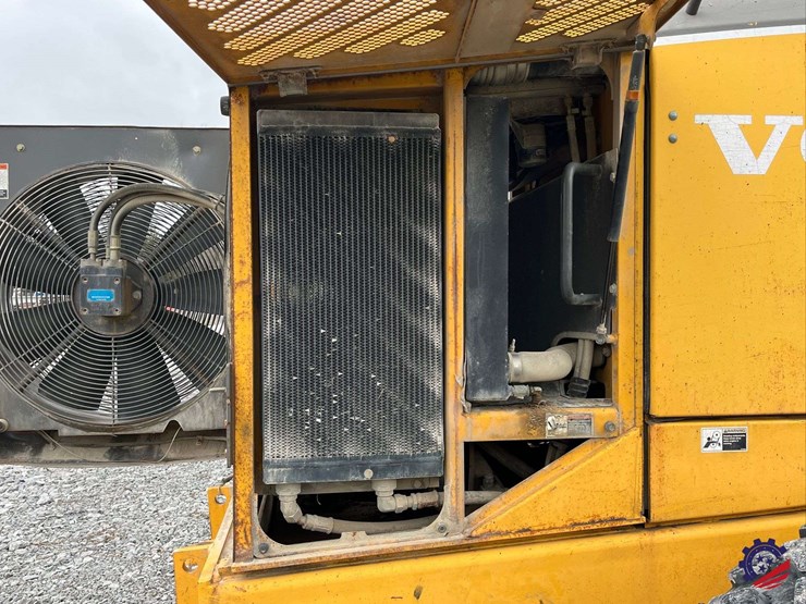 2003-volvo-g710b-image-38