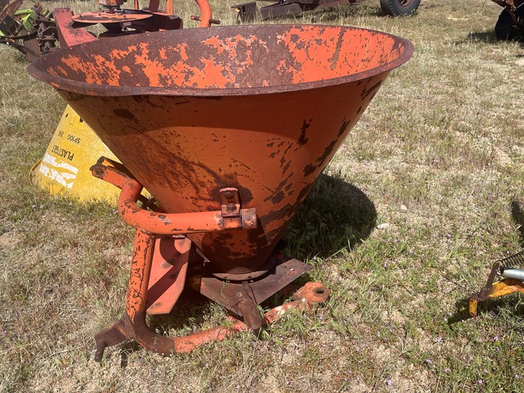 #4040-•-niemeyer-spreader-image-3