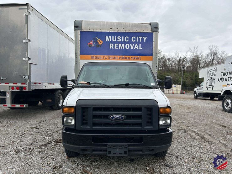 2017-ford-e450-image-10