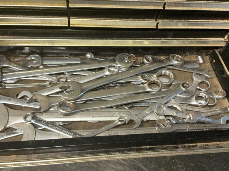 #107-•-clarke-hd-plus-tool-chest-and-contents-image-25