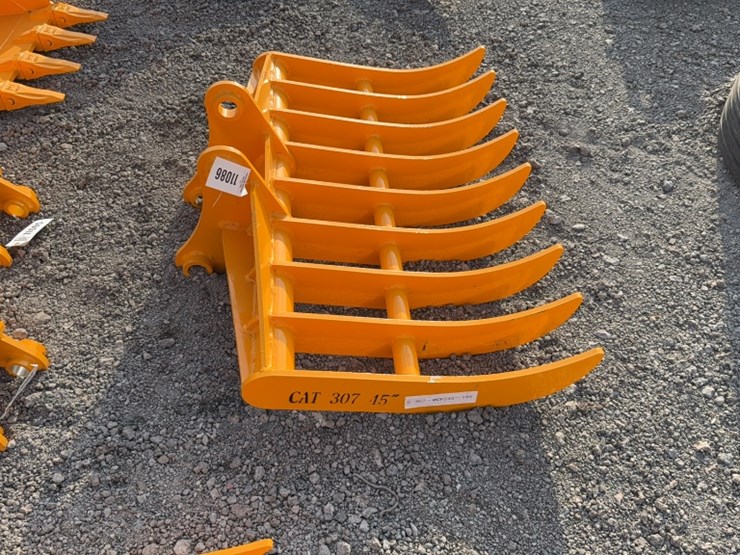 caterpillar-307-image-2