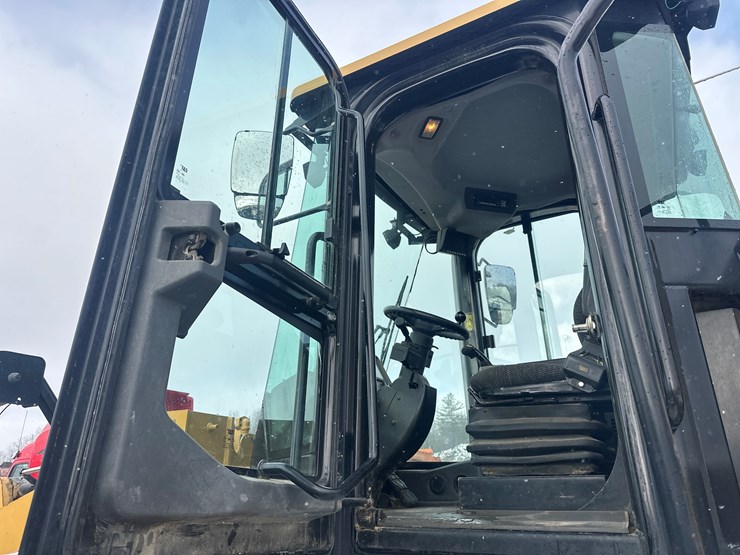 caterpillar-950gc-image-74