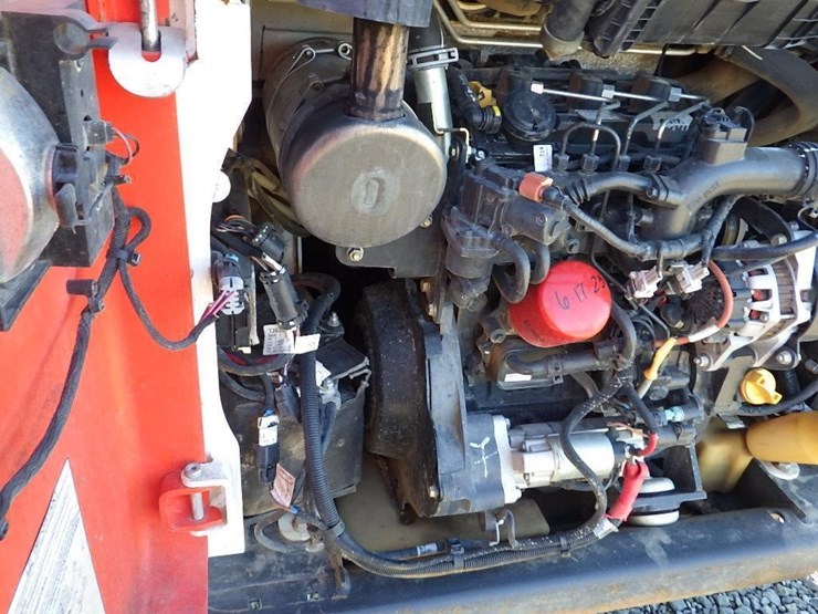 2020-bobcat-s450-image-11