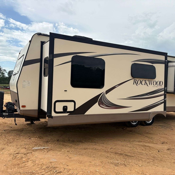 2015 Rockwood 2608WS Travel Trailer