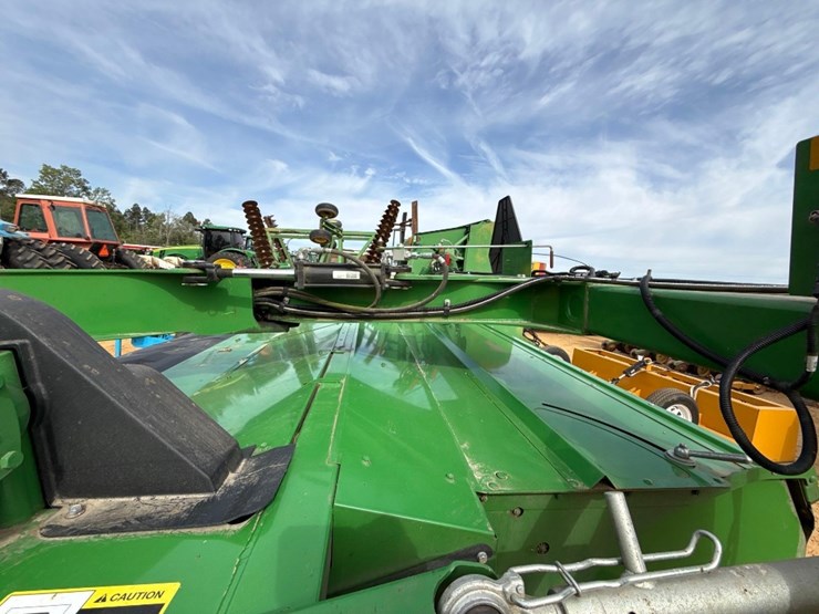 john-deere-10-image-9