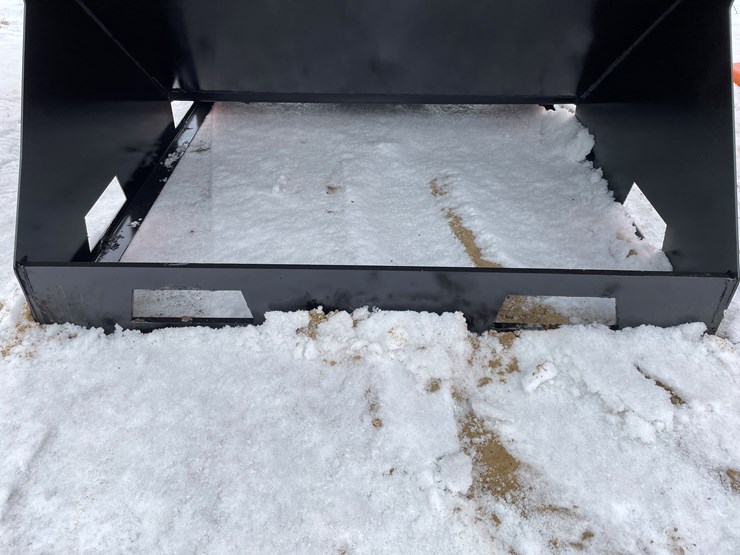 #2006-•-2-yard-skid-steer-mount-trash-hopper-image-10