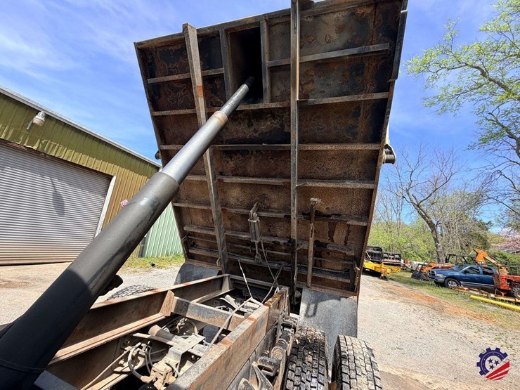 2007-international-7400-image-83