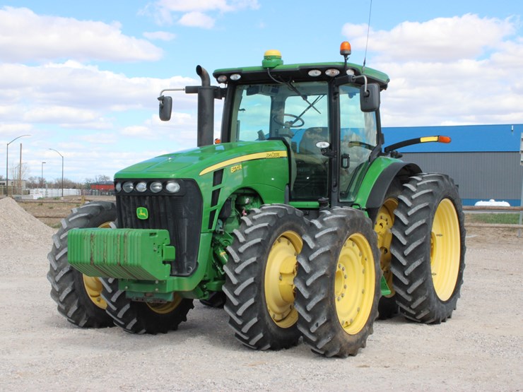 2012-john-deere-8270r-image-12