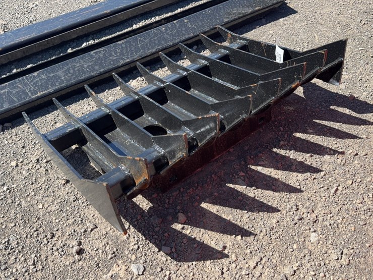 #1010-•-30"-dingo-root-rake-image-1