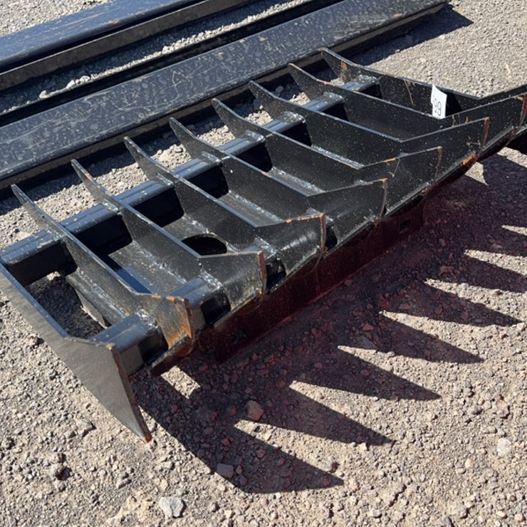 #1010 • 30" DINGO ROOT RAKE