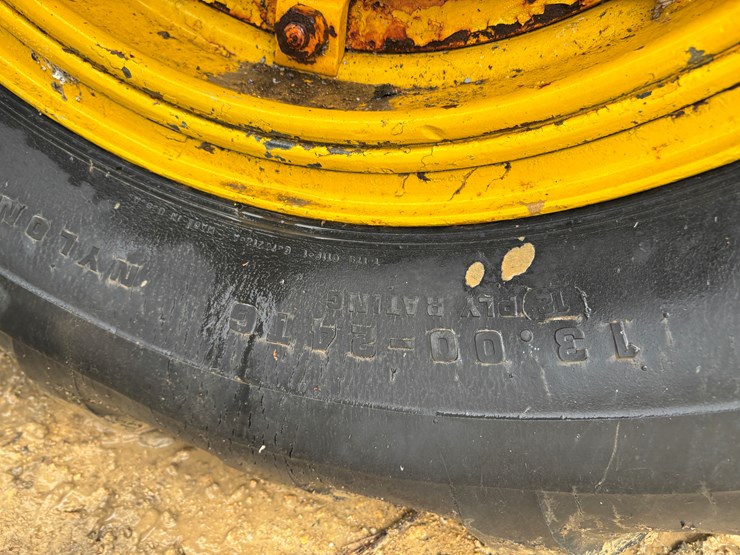 caterpillar-12-image-81