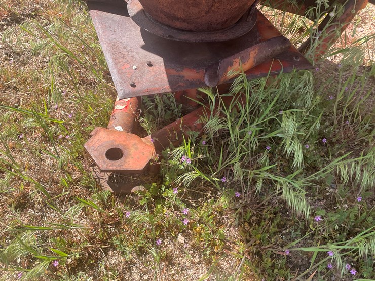 #4040-•-niemeyer-spreader-image-7