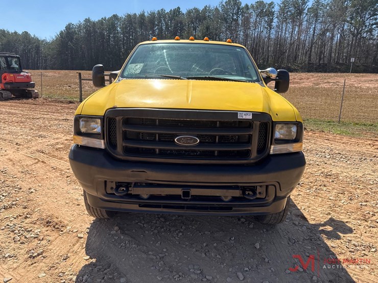 2004-ford-f550-xl-image-9