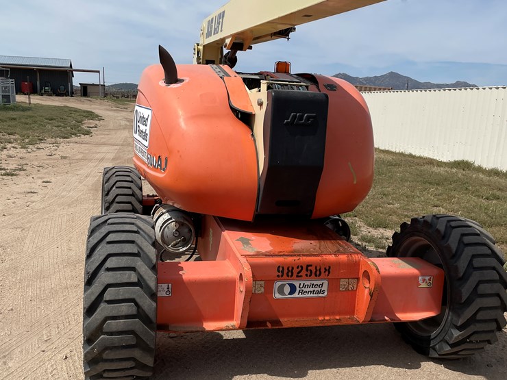 #3999-•-jlg-lift-600-aj-image-4