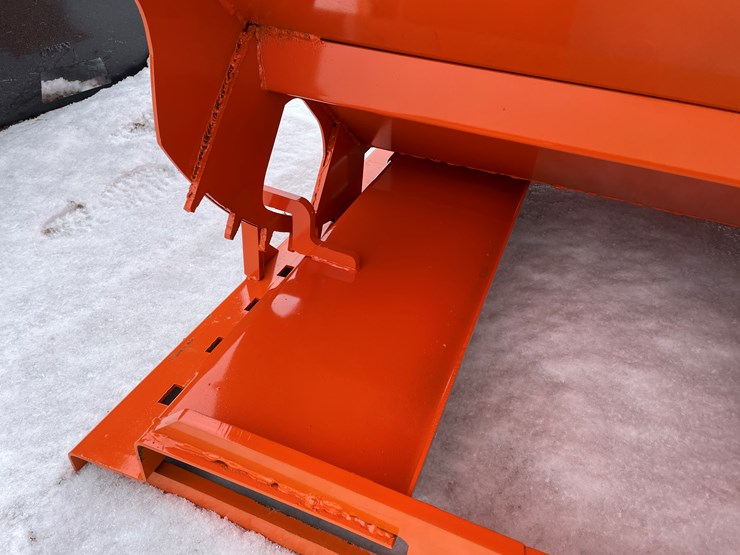 #2003-•-2-yard-self-dumping-hopper-image-11