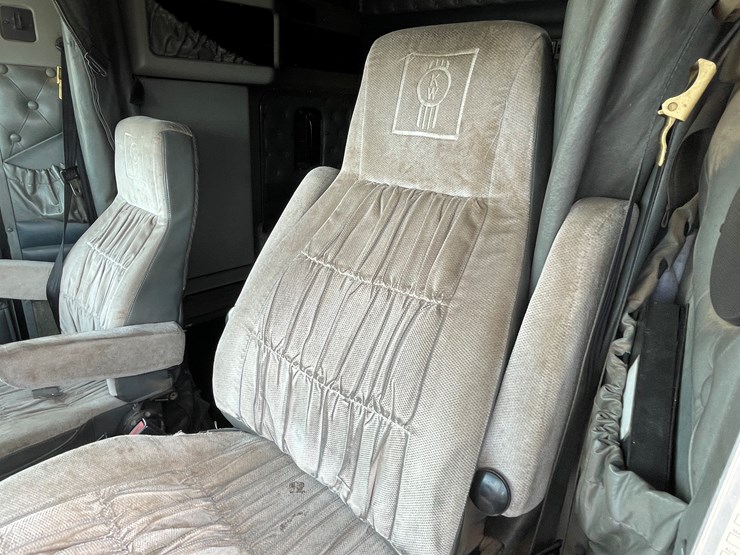 2000-kenworth-w900l-image-61