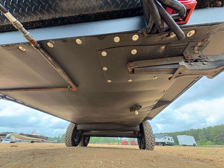 2022-forest-river-ibex-travel-trailer-w/-solar-power-system-image-8