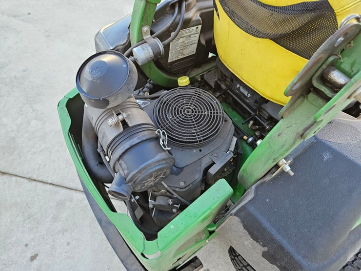 2014-john-deere-z925m-image-15