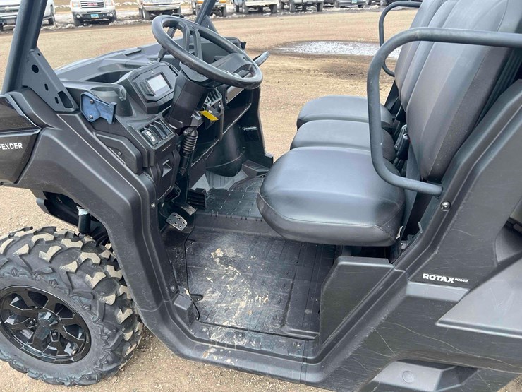 2023-can-am-defender-hd9-image-10