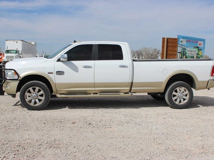 2015-ram-2500-laramie-longhorn-image-12