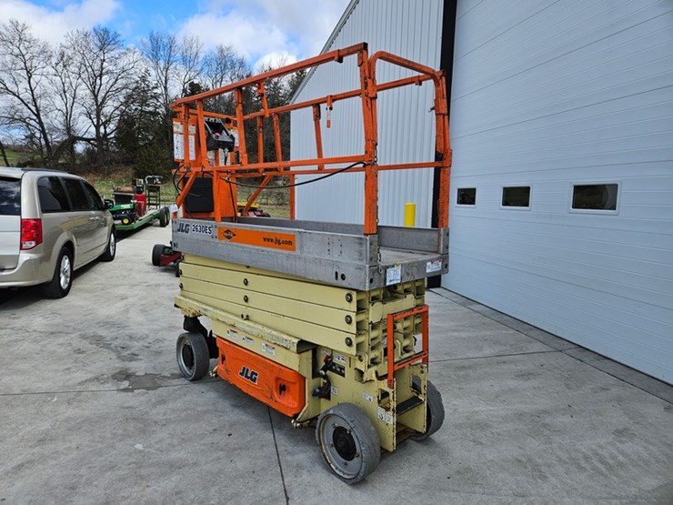 jlg-2630es-image-3